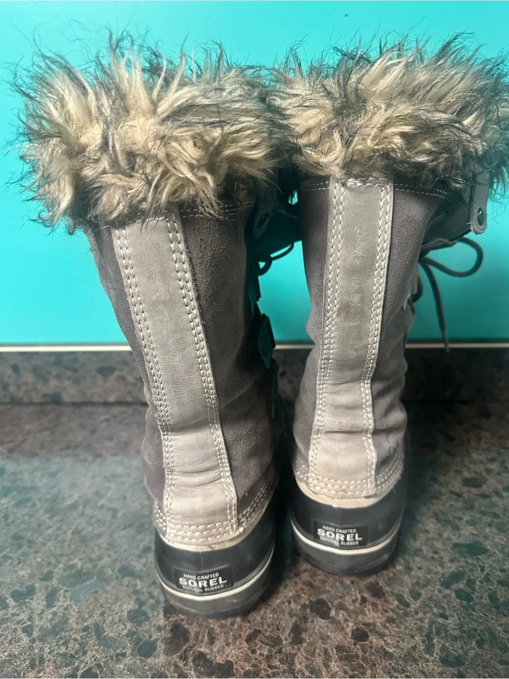 Sorel Gray Faux Fur Lace-Up Winter Rain Boots waterproof size 9